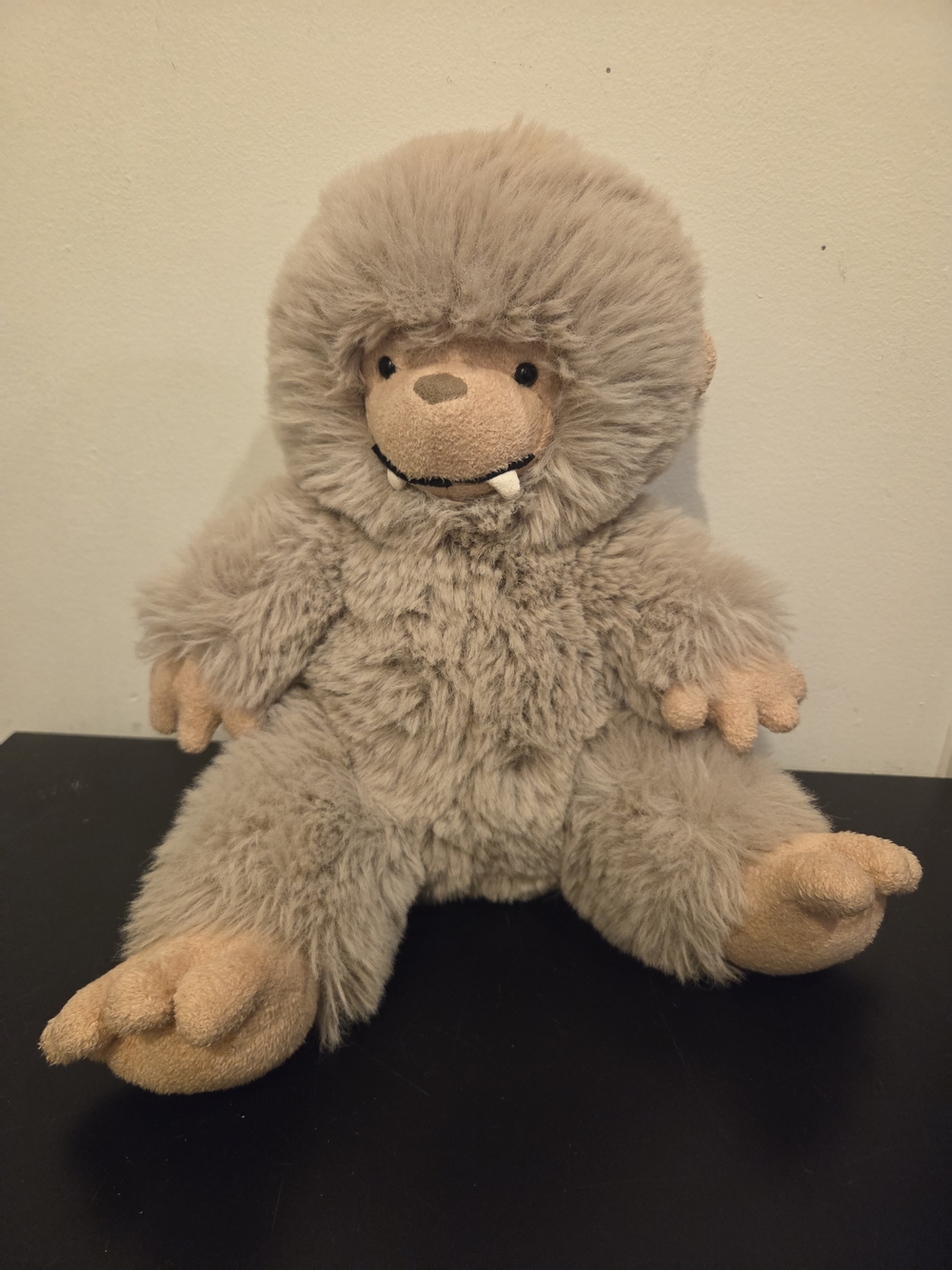 Jellycat Bo Bigfoot - Retired